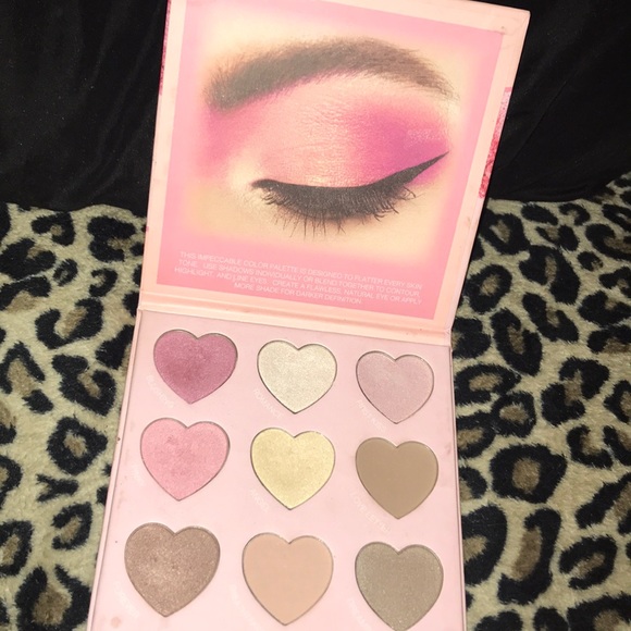 Makeup - Picture 2 of 2